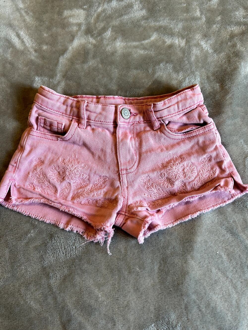 Pink Embroidered Denim Shorts Old Navy, Whimsical, Cottagecore, Y2K, Fairycore